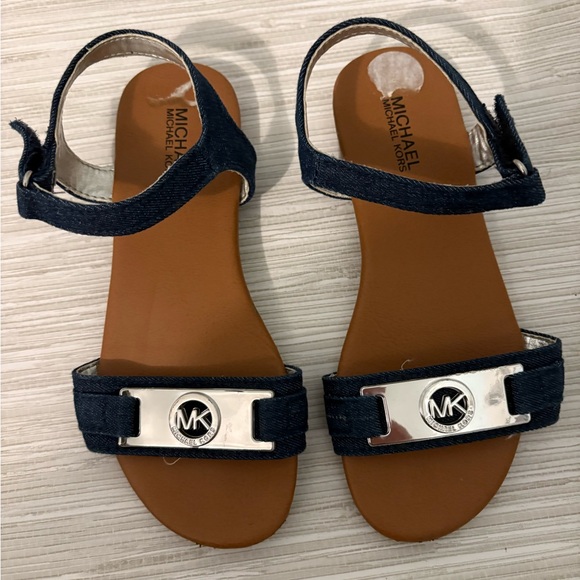 MICHAEL KORS KIDS 13 ✨ Navy Sandals with Silver Accents good condition - Picture 1 of 2